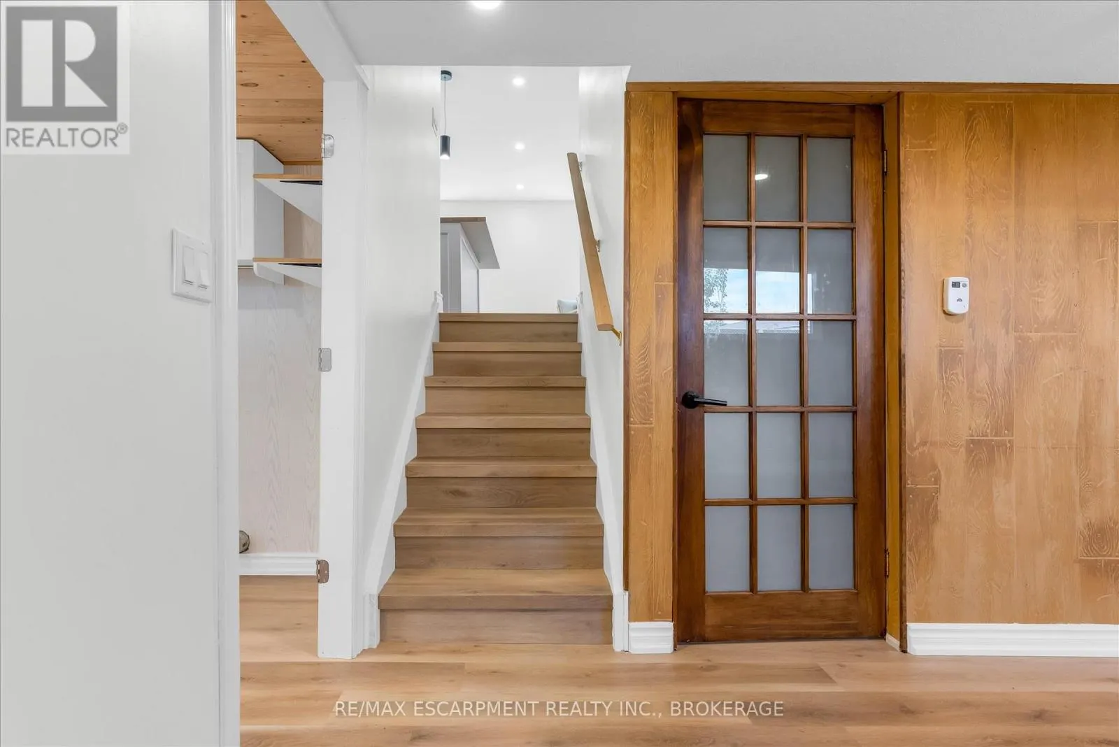 49 GROVE AVENUE
