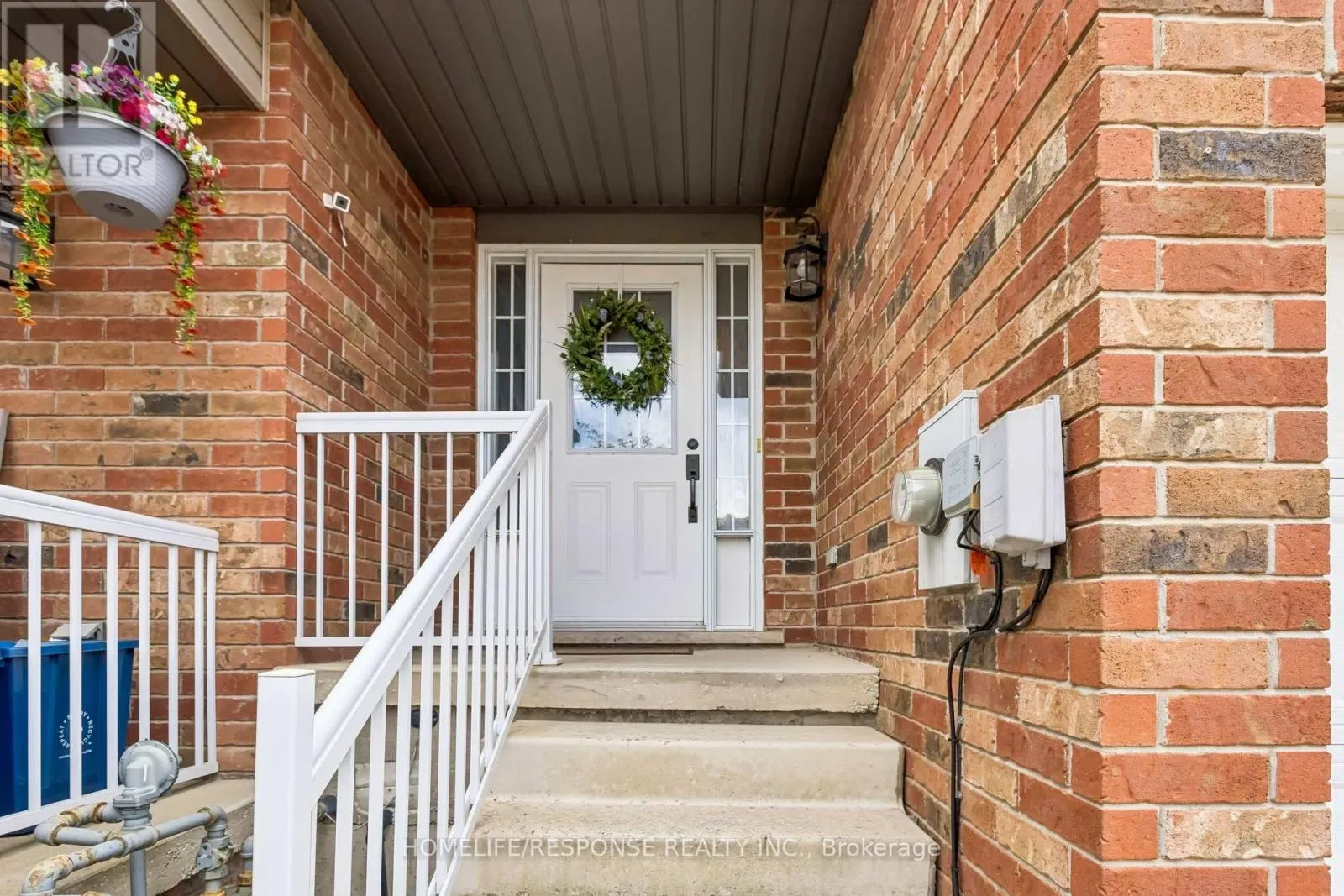 222 SOPHIA CRESCENT