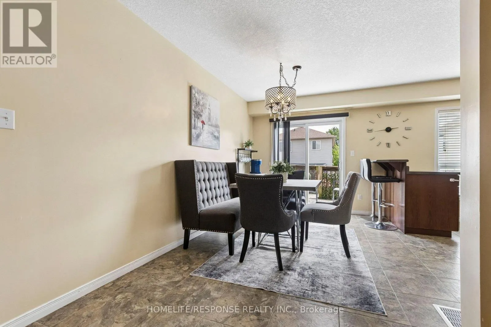222 SOPHIA CRESCENT