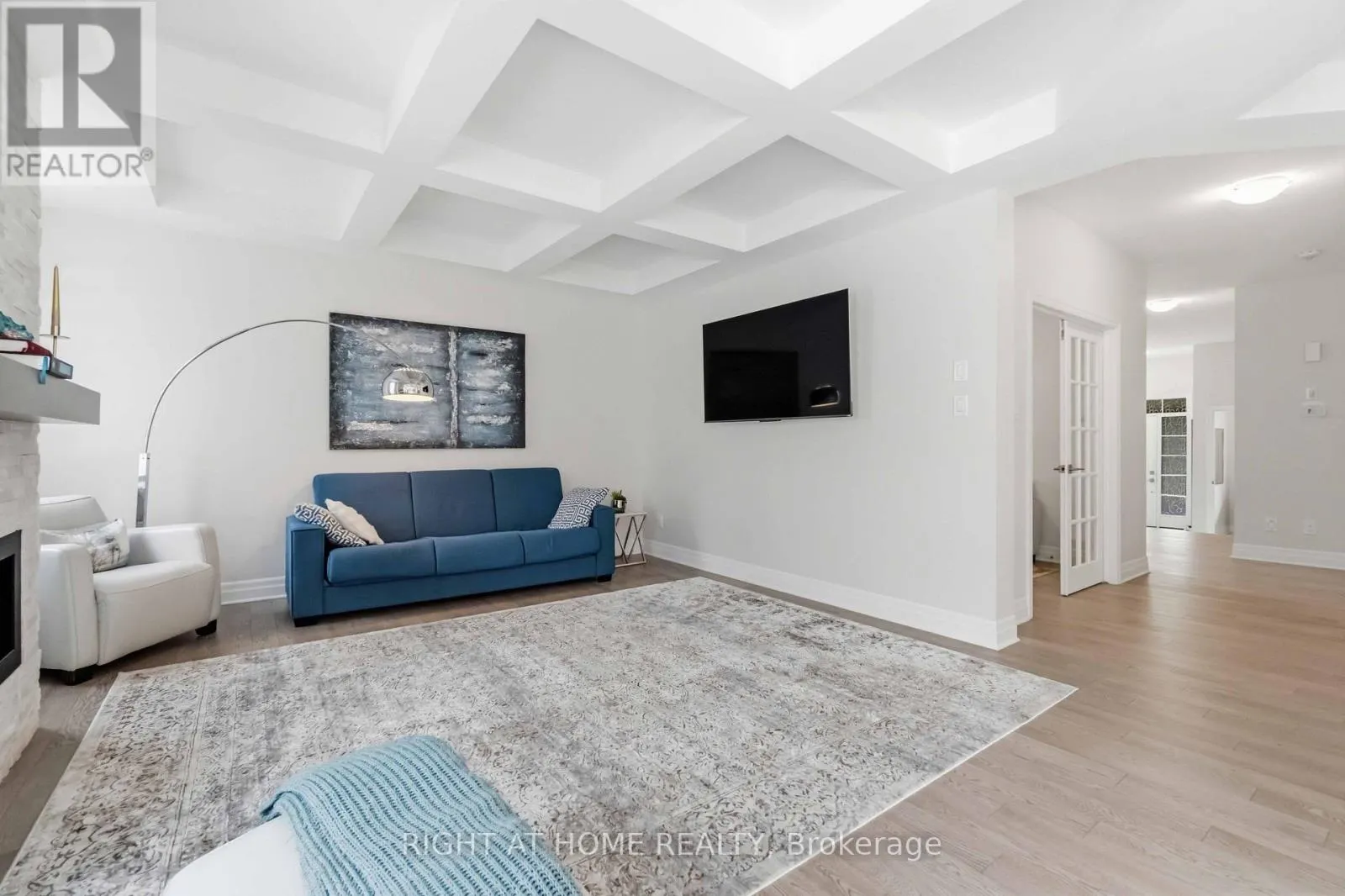 35 HAWKS LANDING CRESCENT