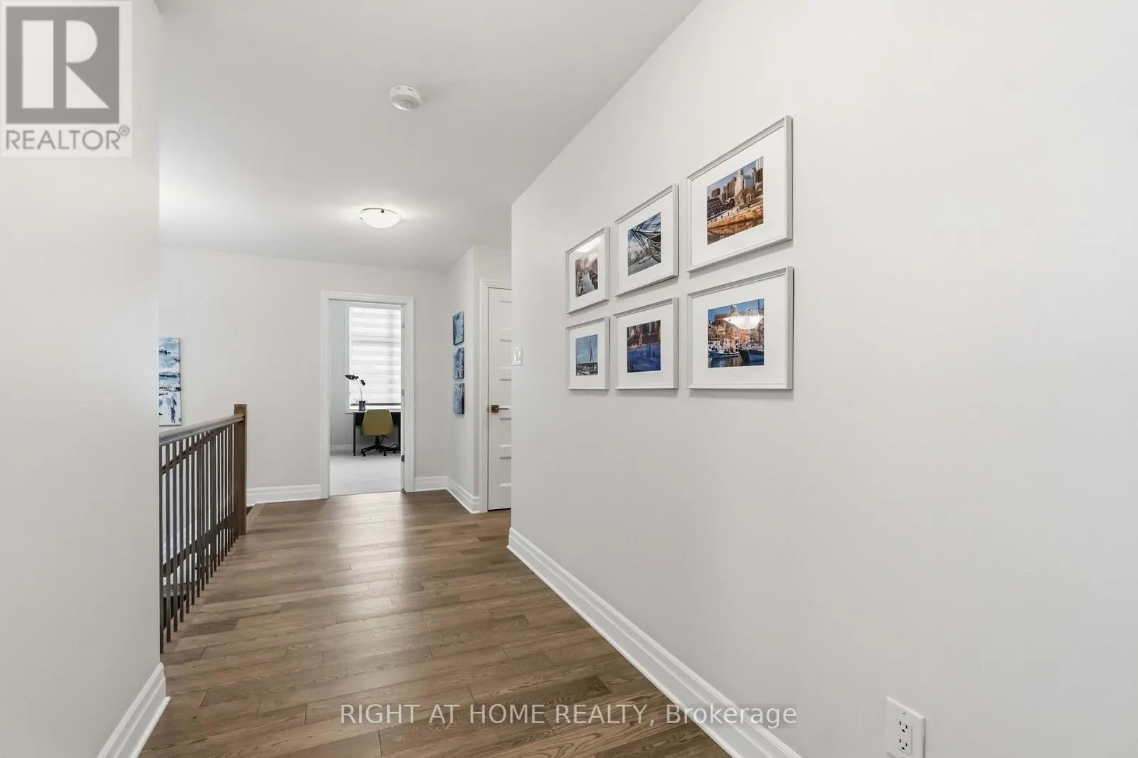 35 HAWKS LANDING CRESCENT