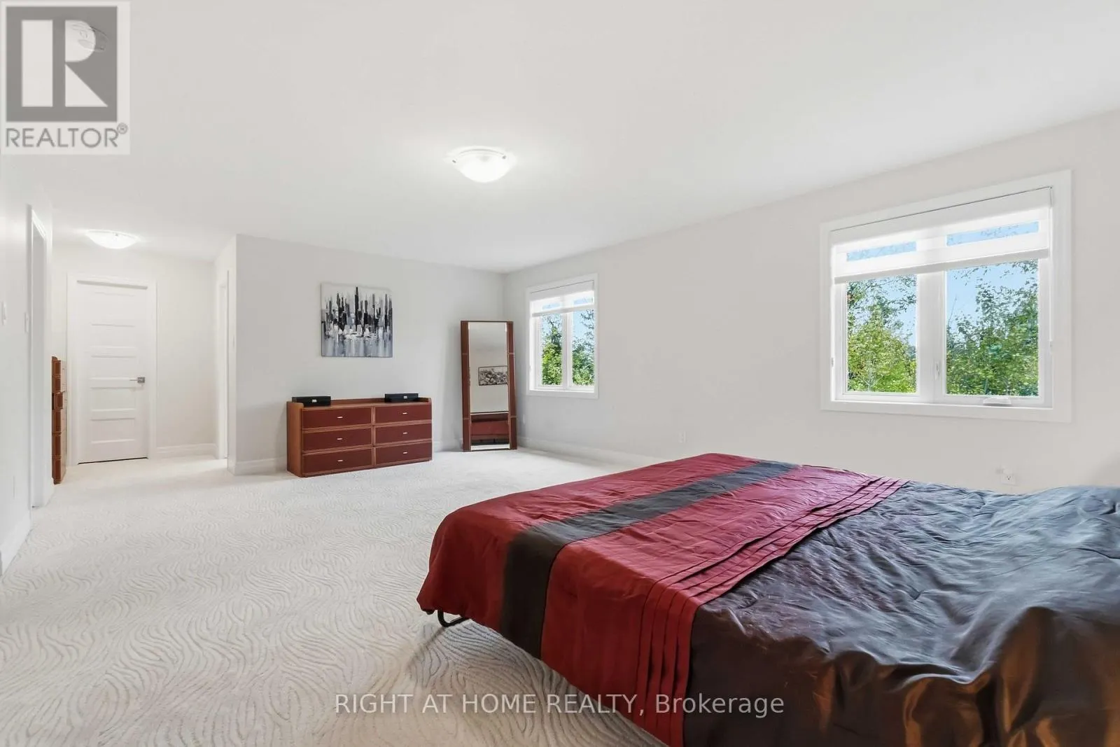 35 HAWKS LANDING CRESCENT