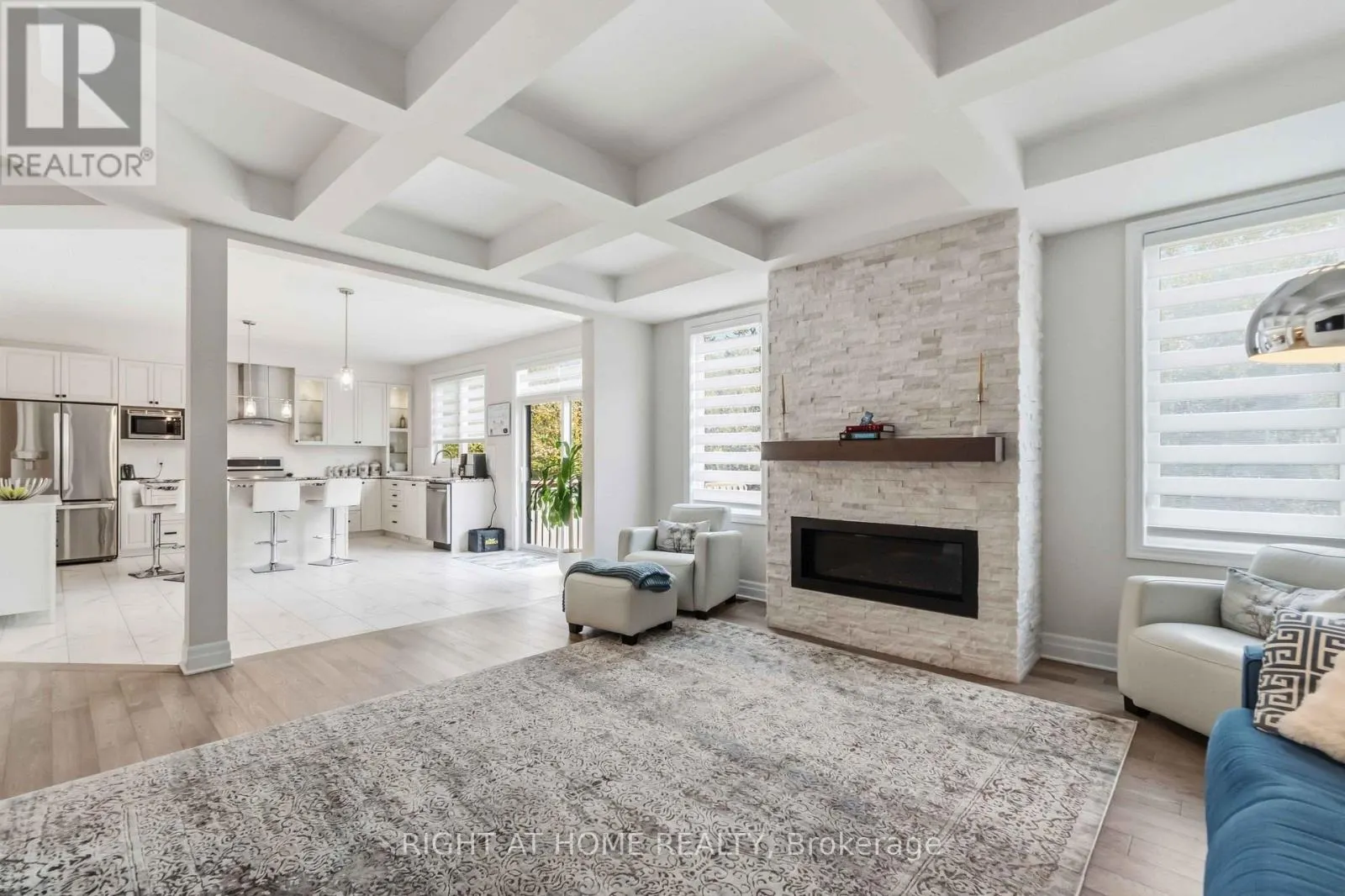 35 HAWKS LANDING CRESCENT