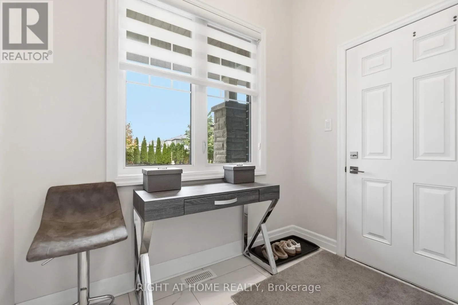 35 HAWKS LANDING CRESCENT