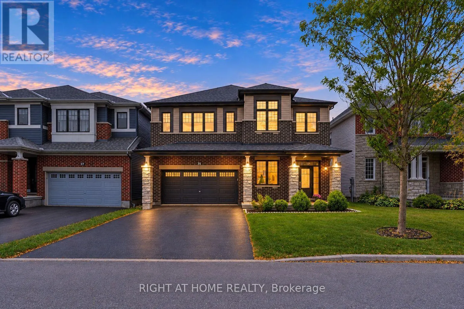 35 HAWKS LANDING CRESCENT