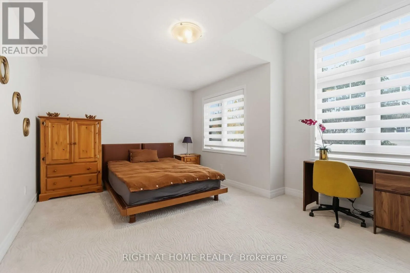 35 HAWKS LANDING CRESCENT