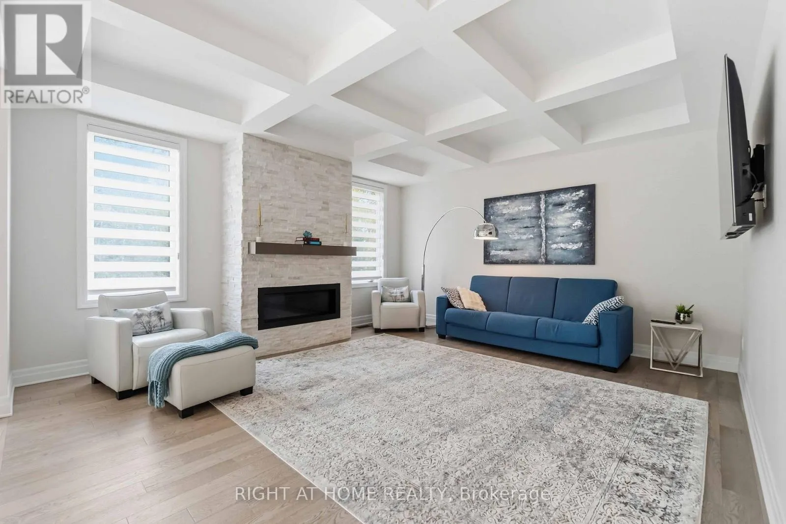 35 HAWKS LANDING CRESCENT