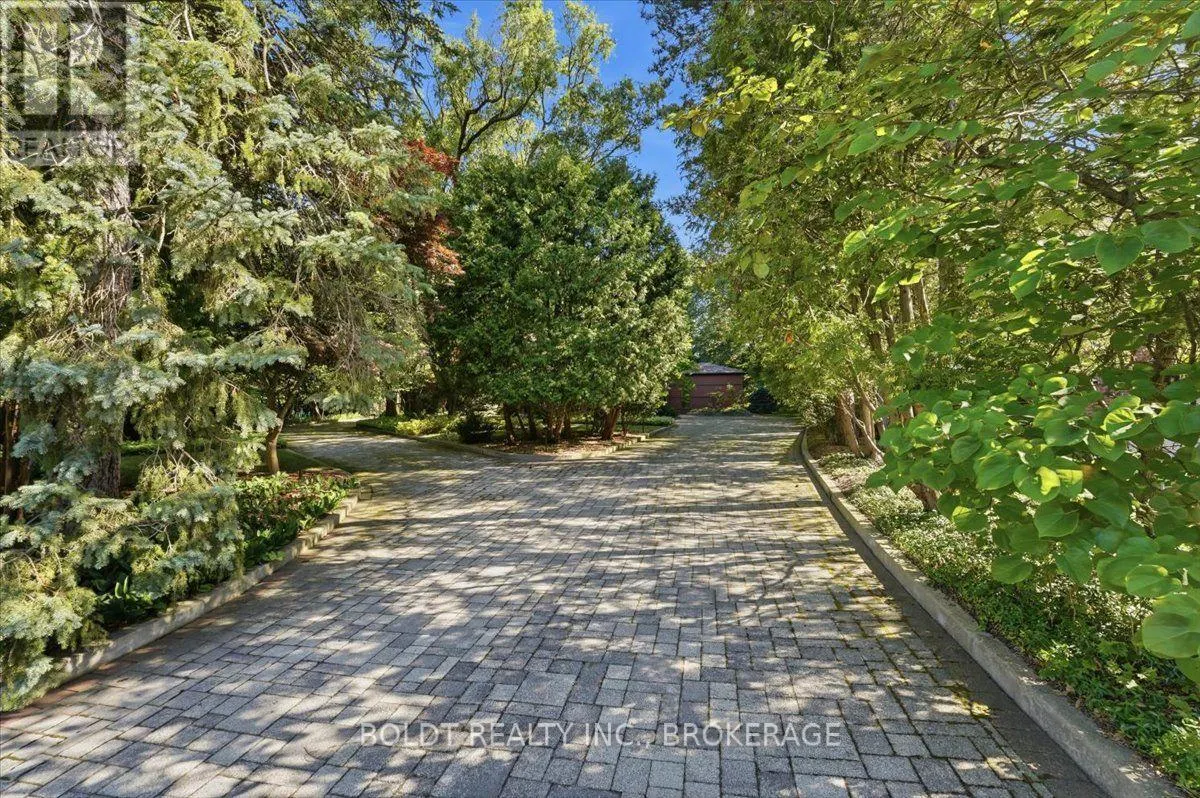 290 RIVERVIEW BOULEVARD