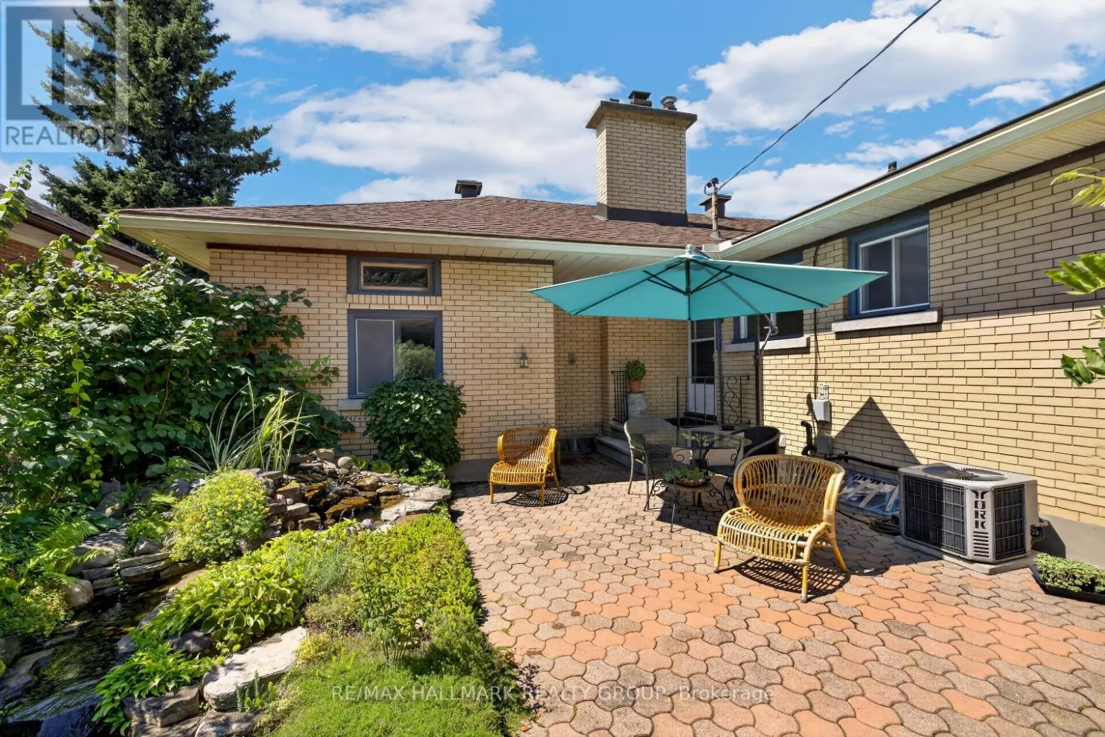 811 IROQUOIS ROAD