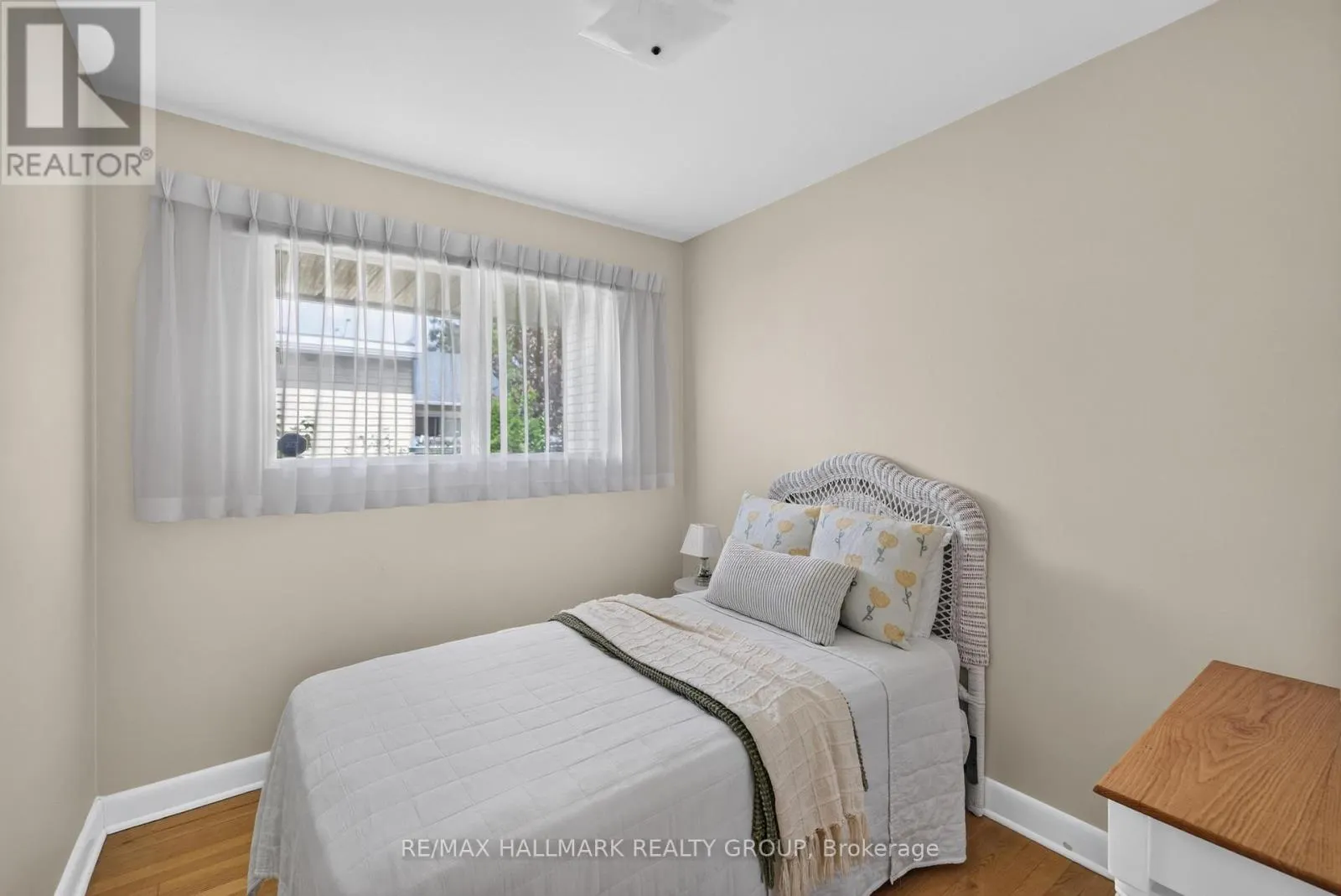 811 IROQUOIS ROAD