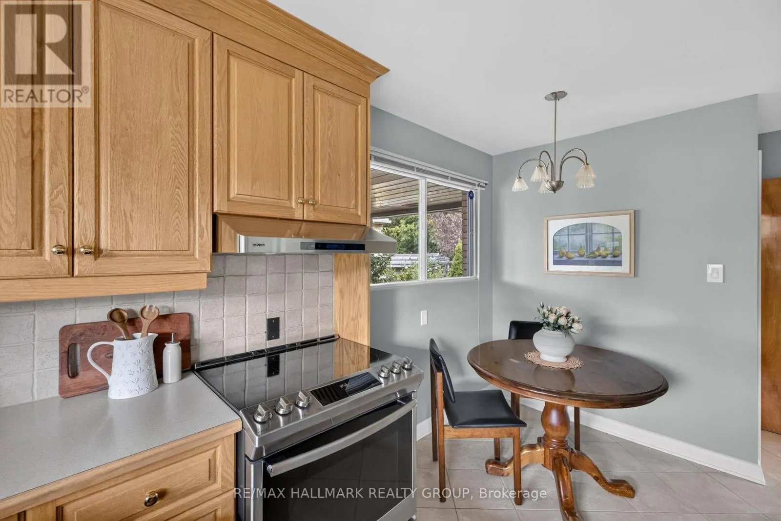 811 IROQUOIS ROAD
