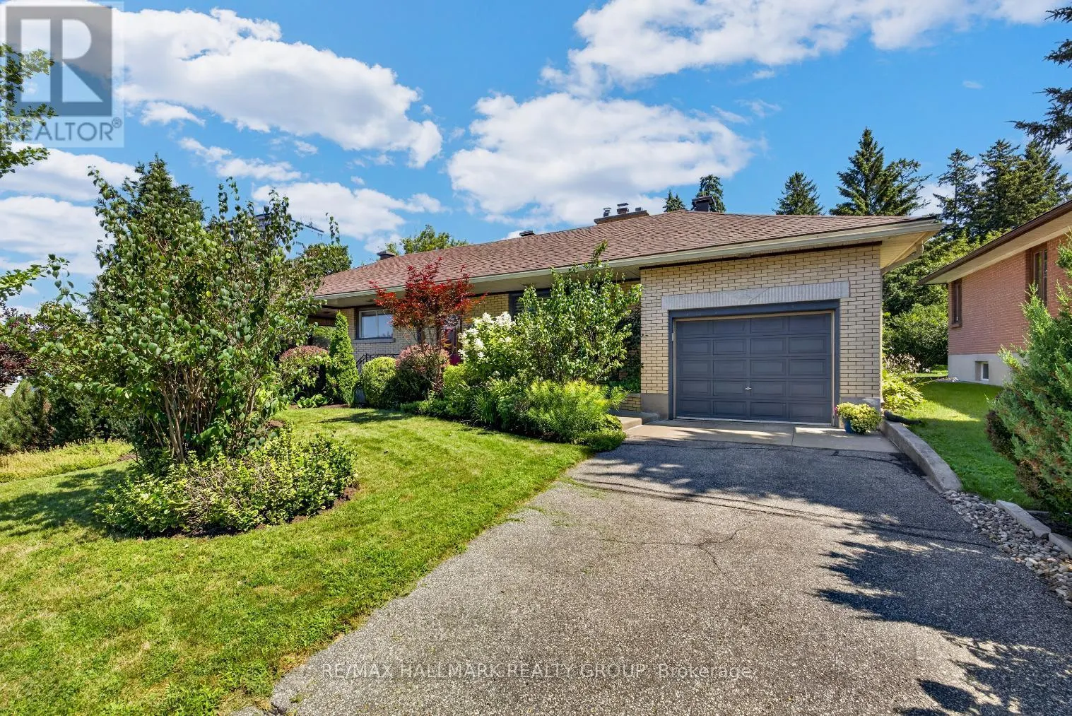811 IROQUOIS ROAD