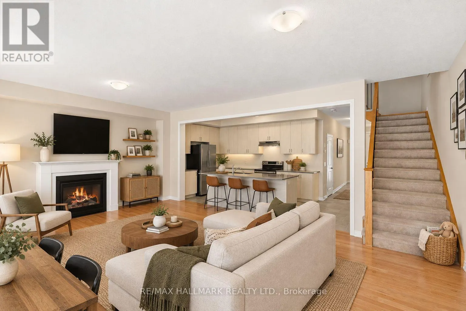 16 CROSSMORE CRESCENT