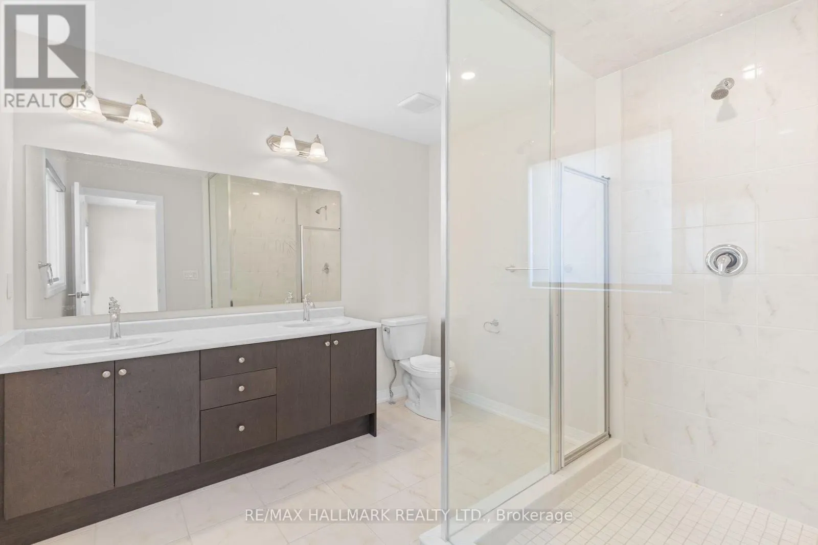 16 CROSSMORE CRESCENT