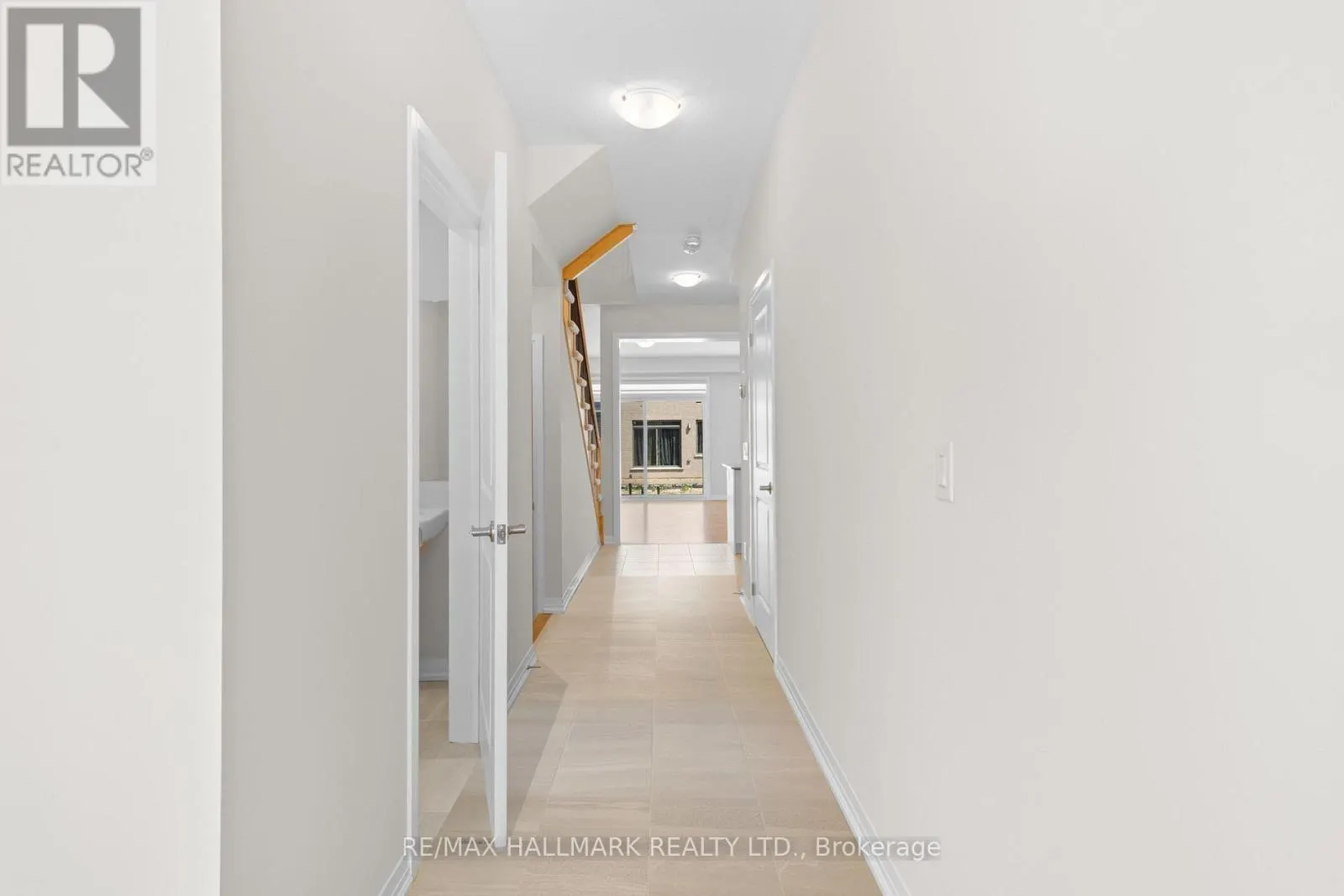 16 CROSSMORE CRESCENT