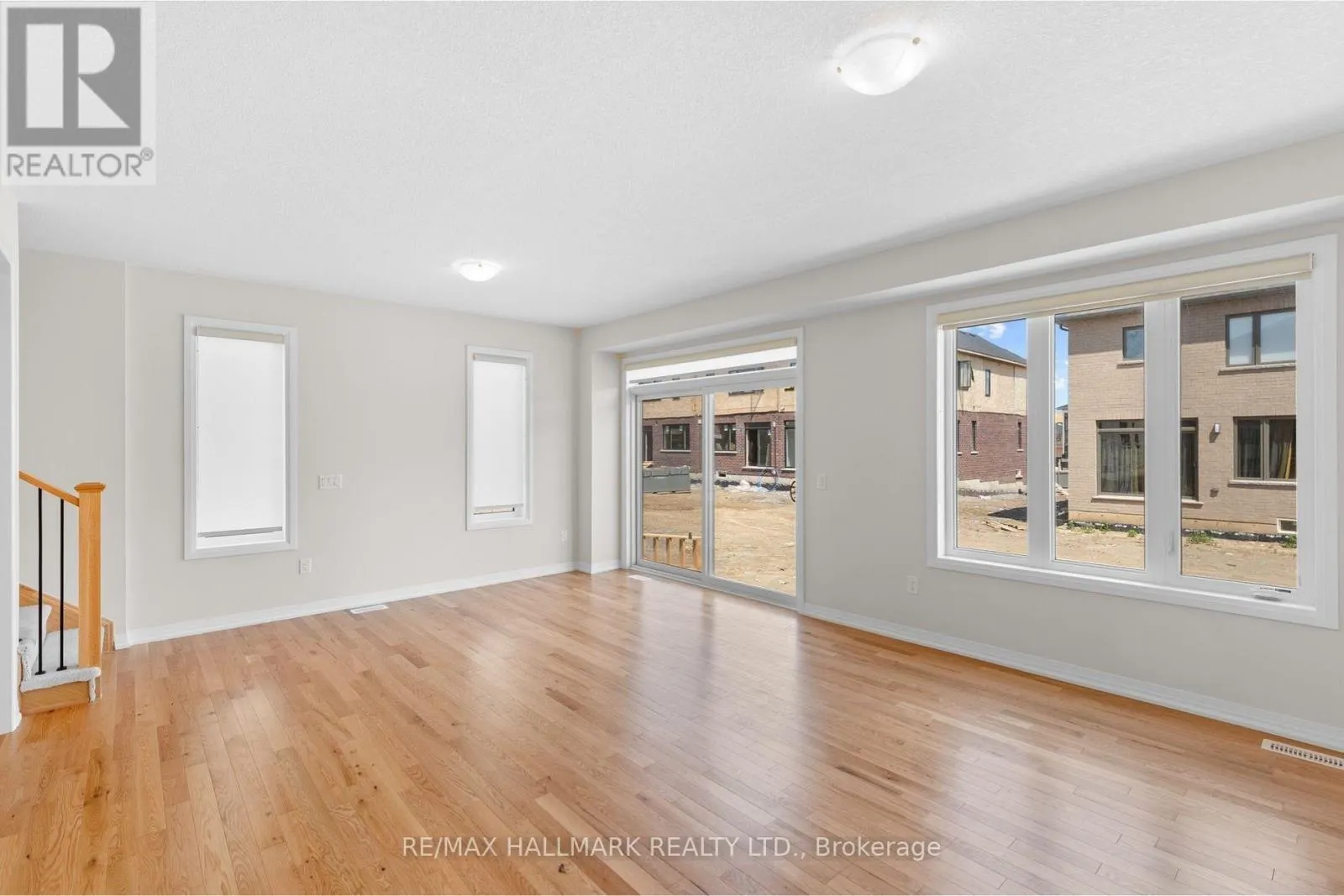 16 CROSSMORE CRESCENT