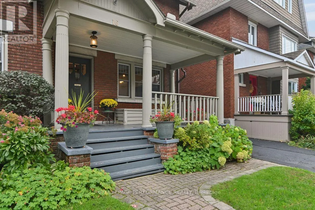 16 RENFREW AVENUE