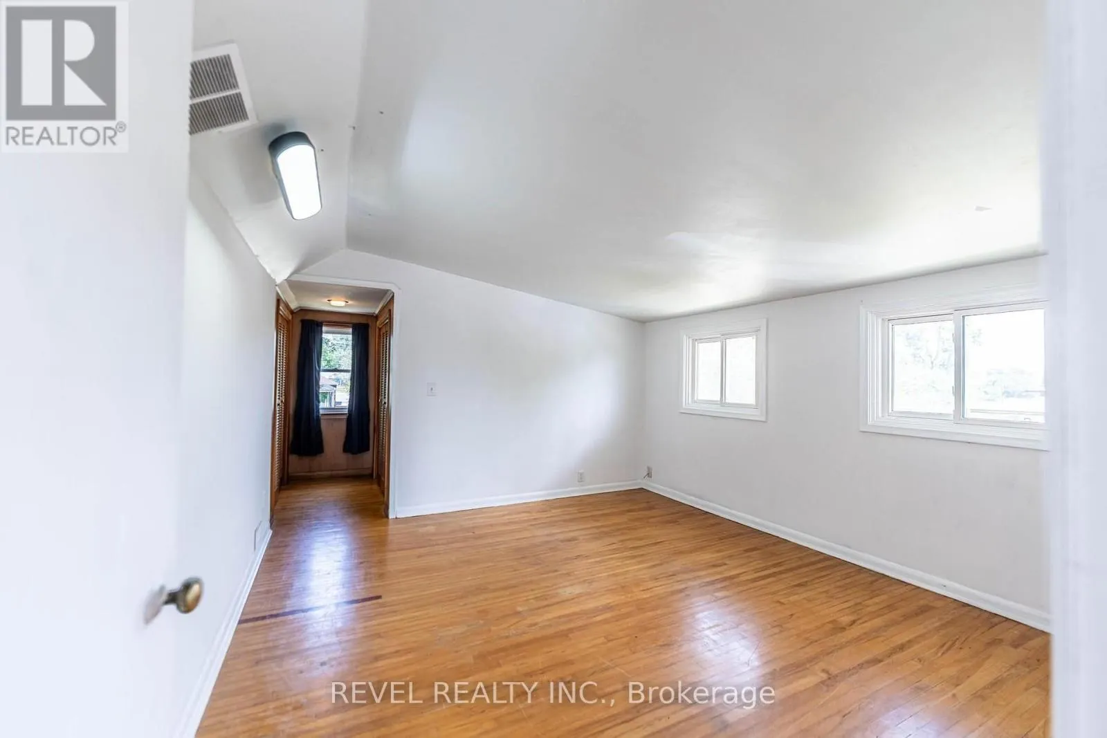 1217 ORCHARD AVENUE