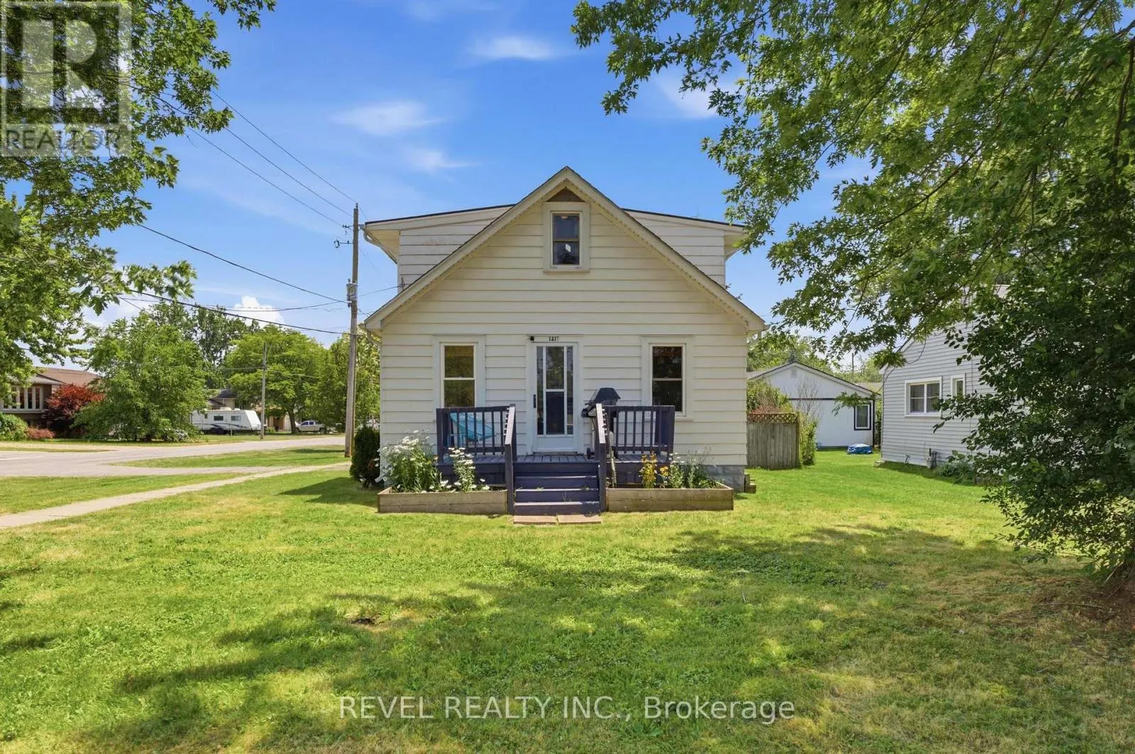 1217 ORCHARD AVENUE