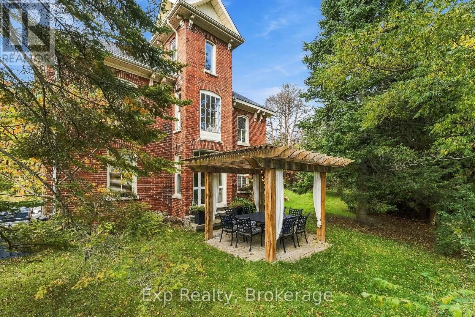 835 BROOK ROAD N