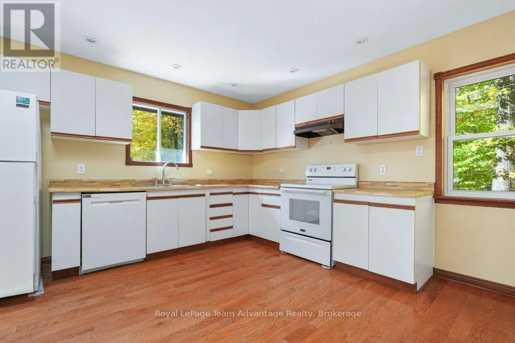 129 & 131 BAYVIEW DRIVE