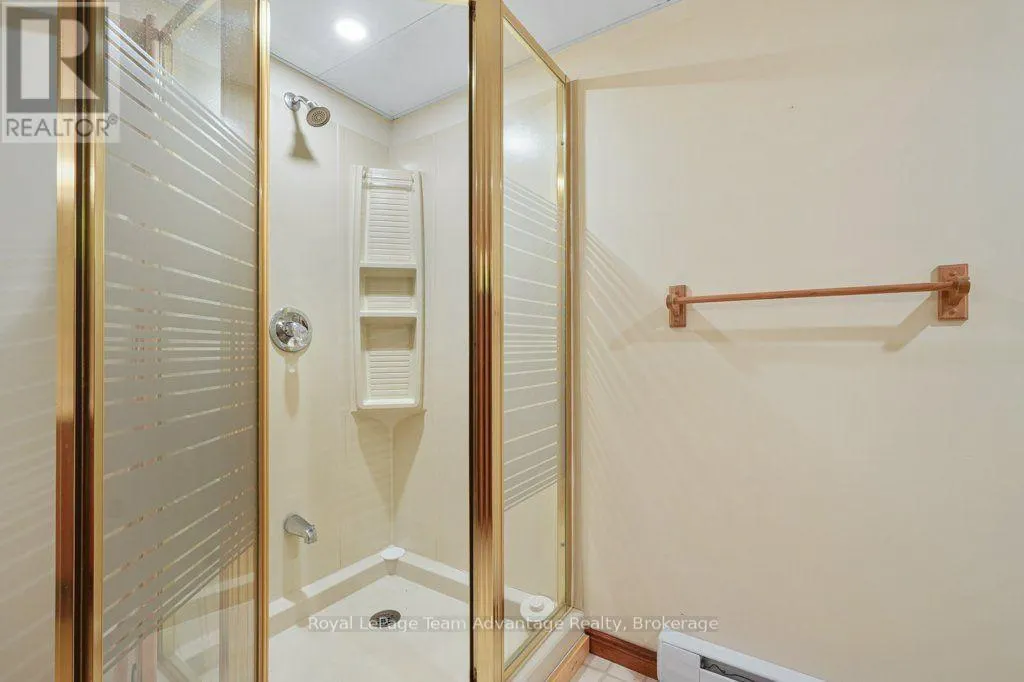 129 & 131 BAYVIEW DRIVE