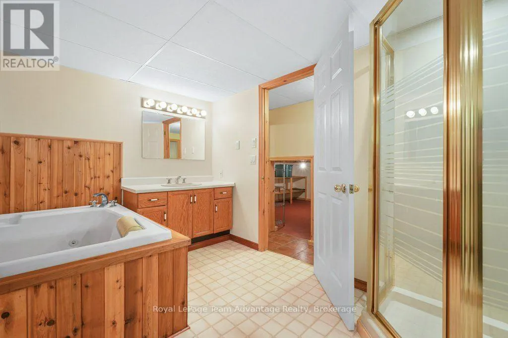 129 & 131 BAYVIEW DRIVE