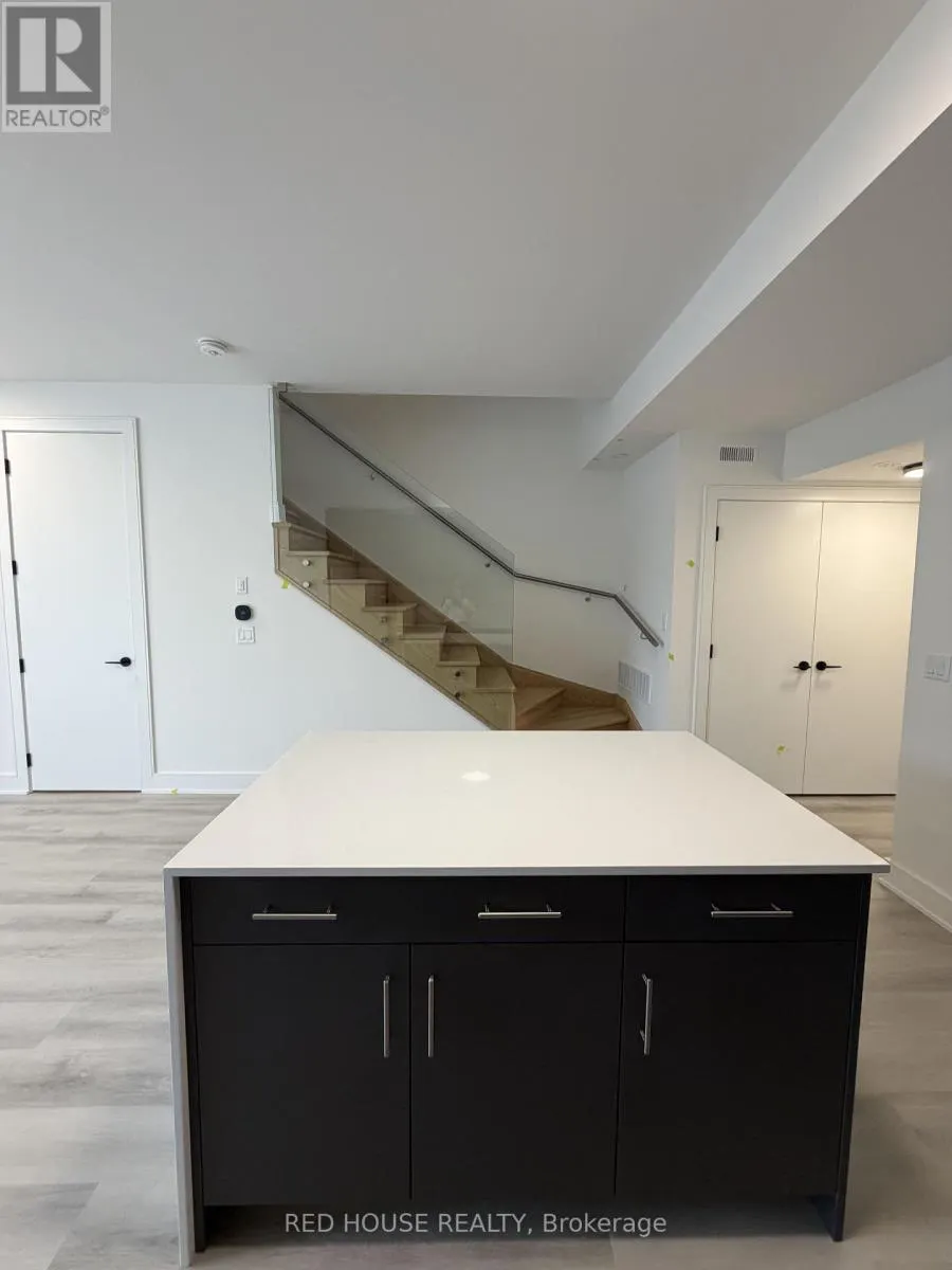 282 ELLIS AVENUE