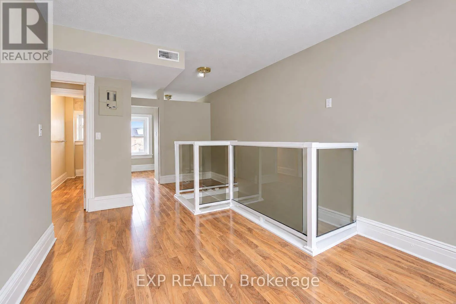 5 GEORGE STREET S