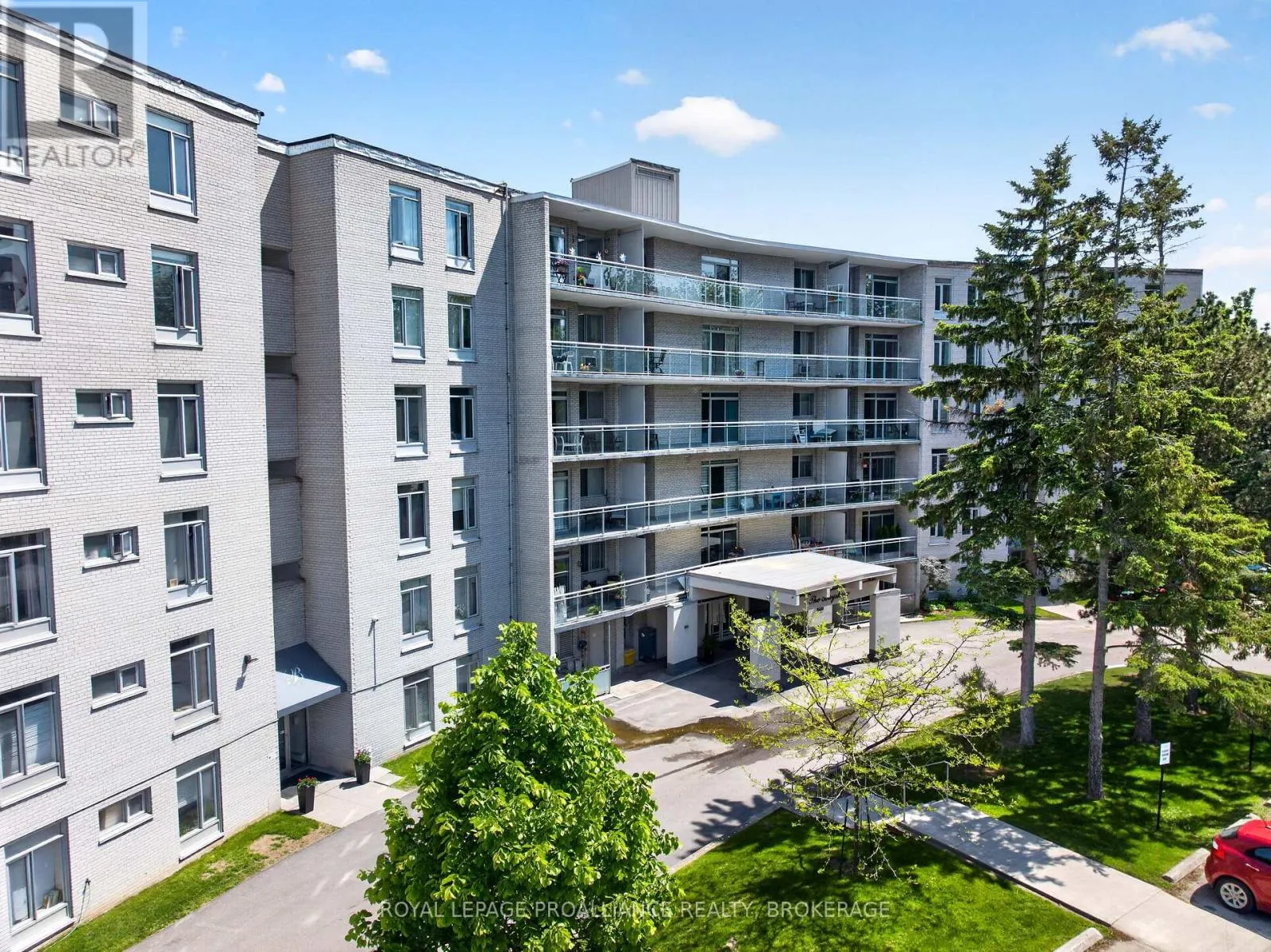 403 - 1 MOWAT AVENUE #403