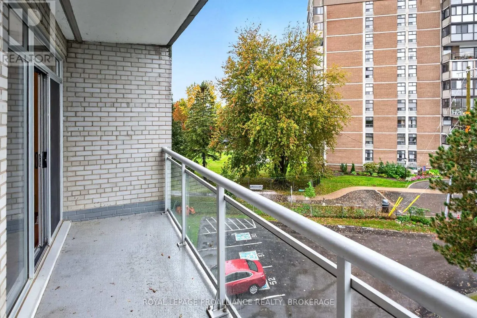 403 - 1 MOWAT AVENUE #403