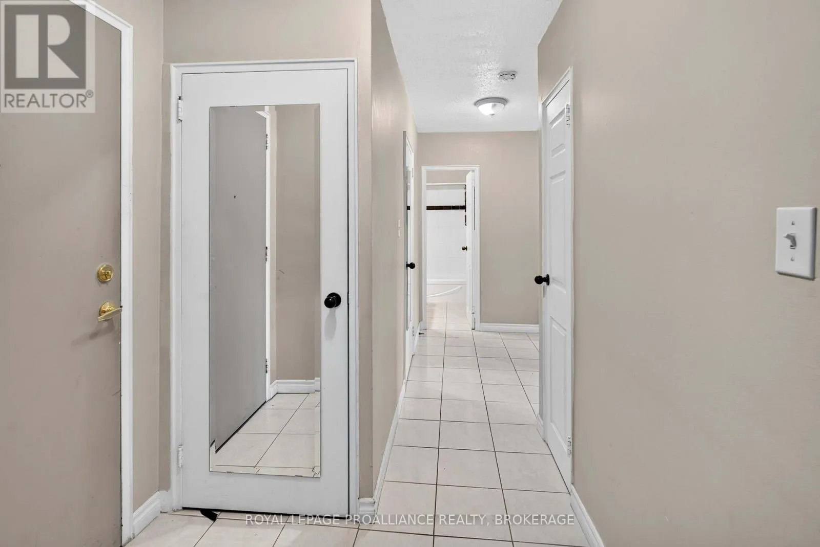 403 - 1 MOWAT AVENUE #403