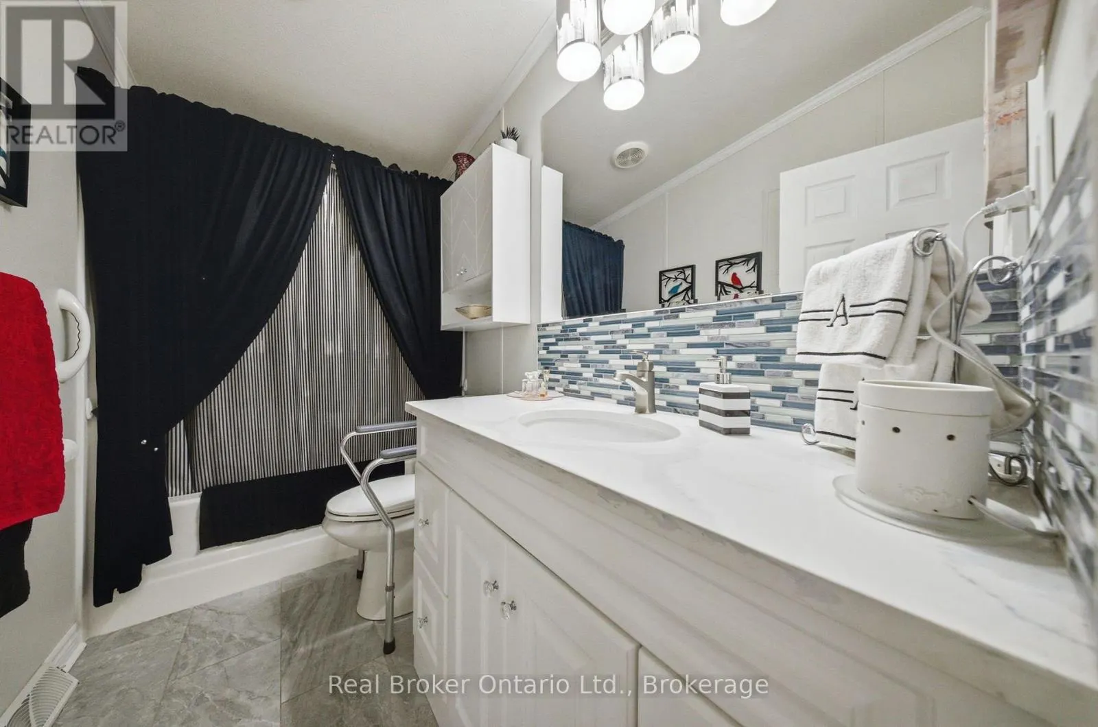 222 - 3033 TOWNLINE ROAD #222