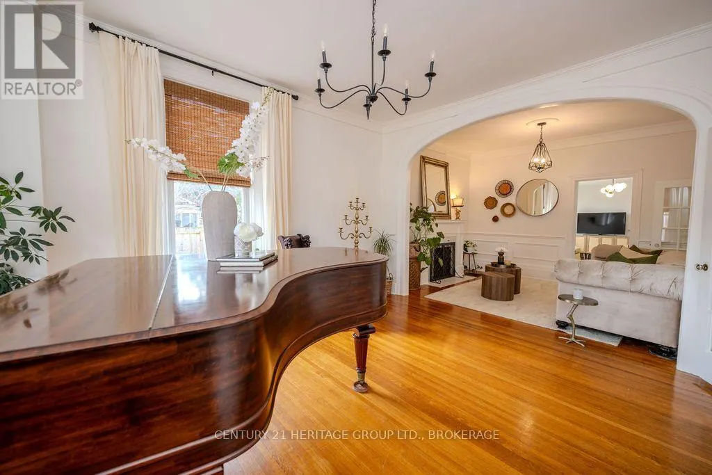 201 BRIDGE STREET W