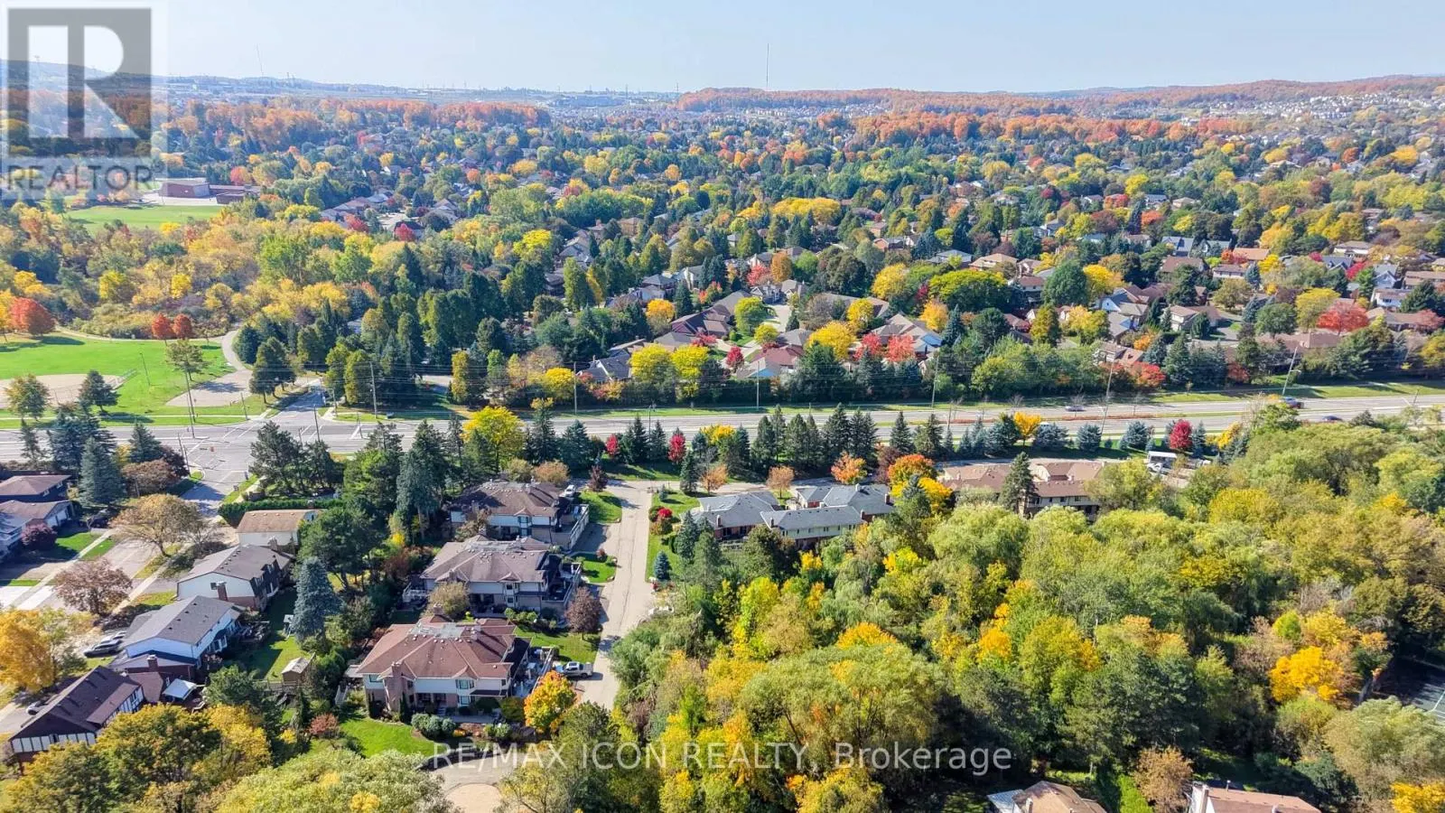 3 - 406 CRAIGLEITH DRIVE