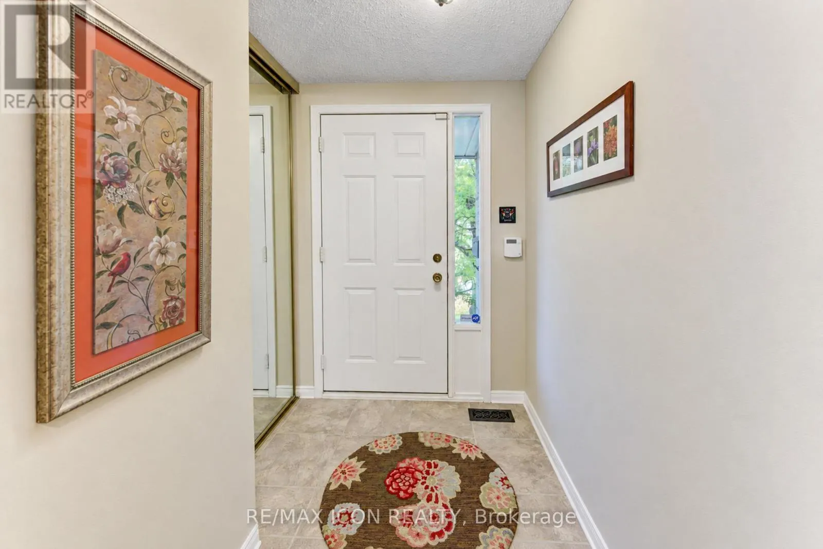 3 - 406 CRAIGLEITH DRIVE