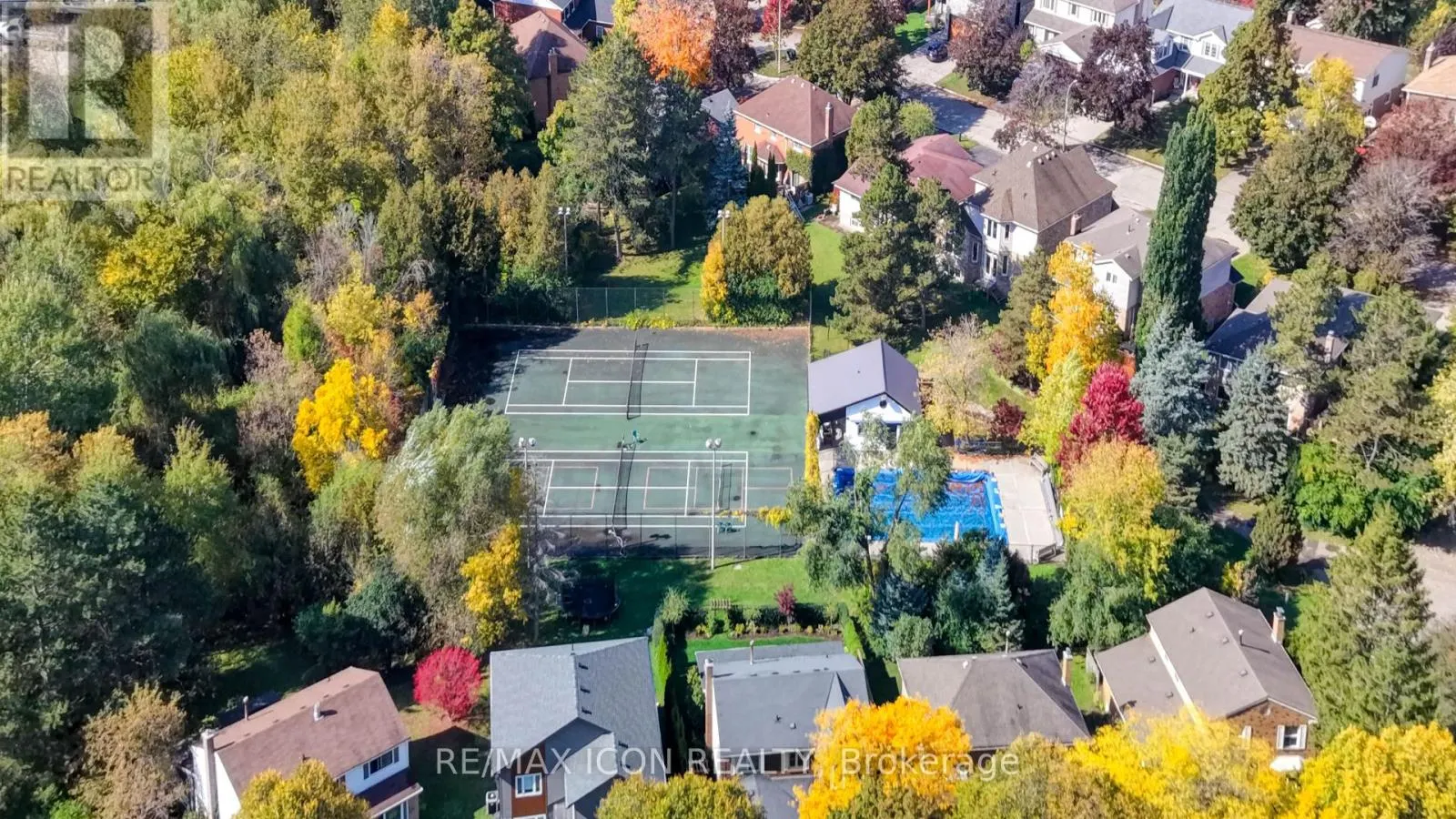 3 - 406 CRAIGLEITH DRIVE