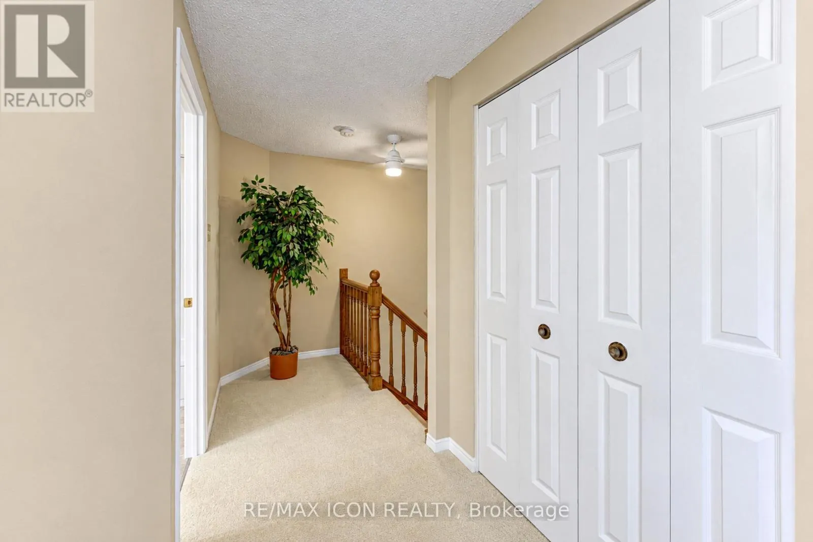 3 - 406 CRAIGLEITH DRIVE