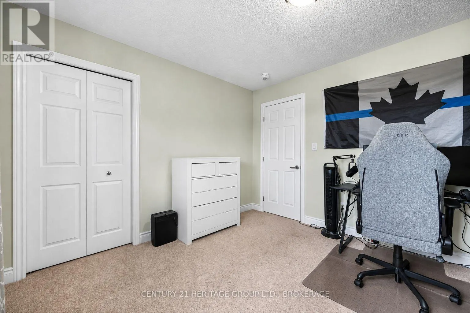 1530 ALBANY DRIVE