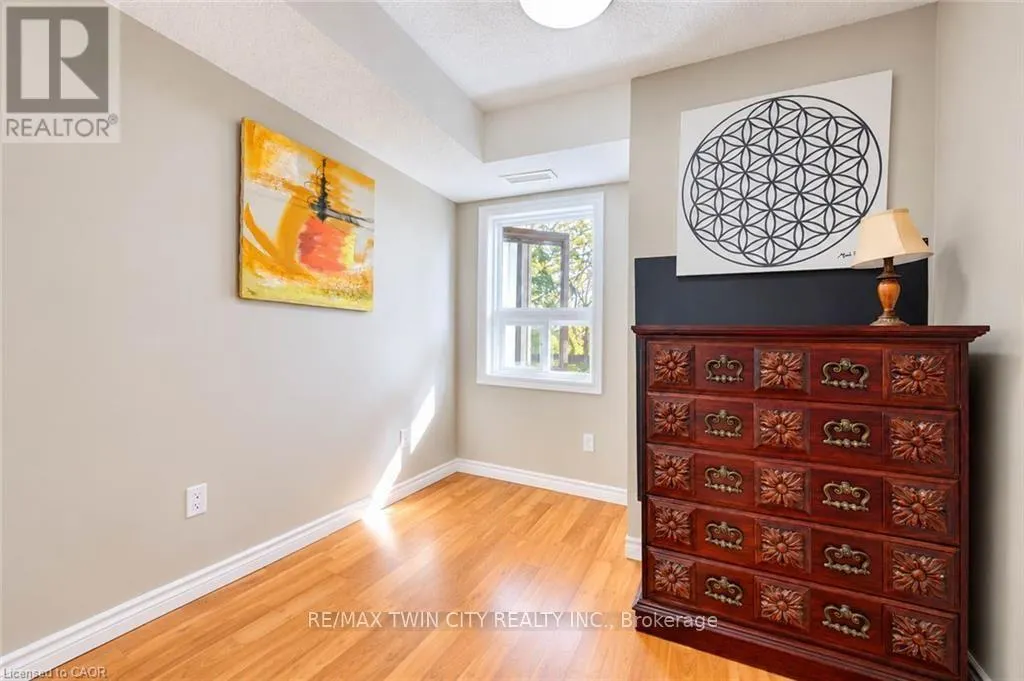 306 - 15 HOFSTETTER AVENUE