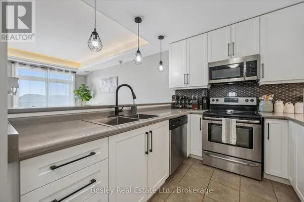 314 - 2 COLONIAL DRIVE