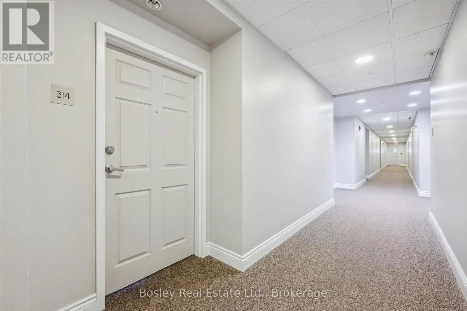 314 - 2 COLONIAL DRIVE #314