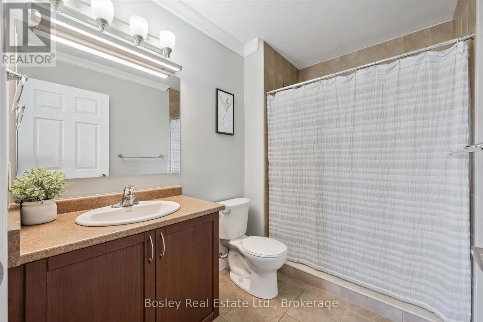 314 - 2 COLONIAL DRIVE #314