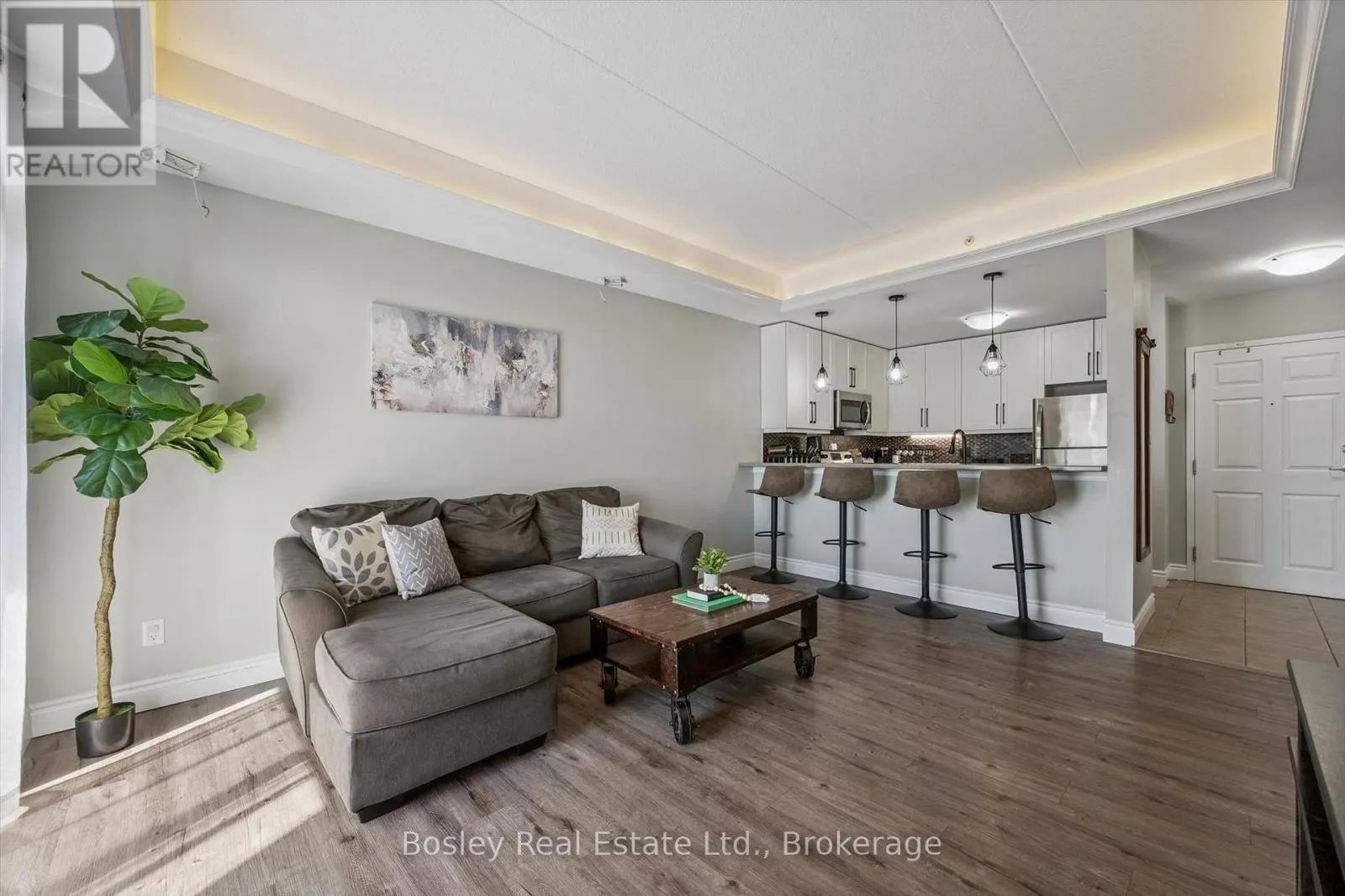 314 - 2 COLONIAL DRIVE #314