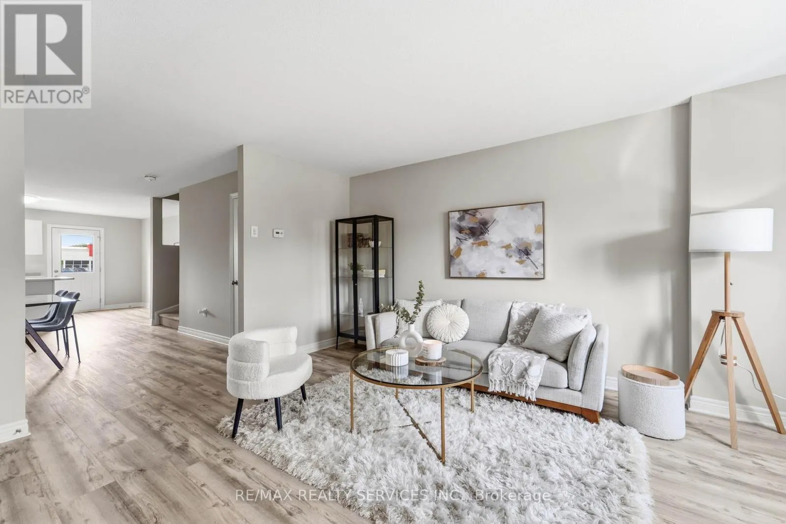 5 - 7768 ASCOT CIRCLE