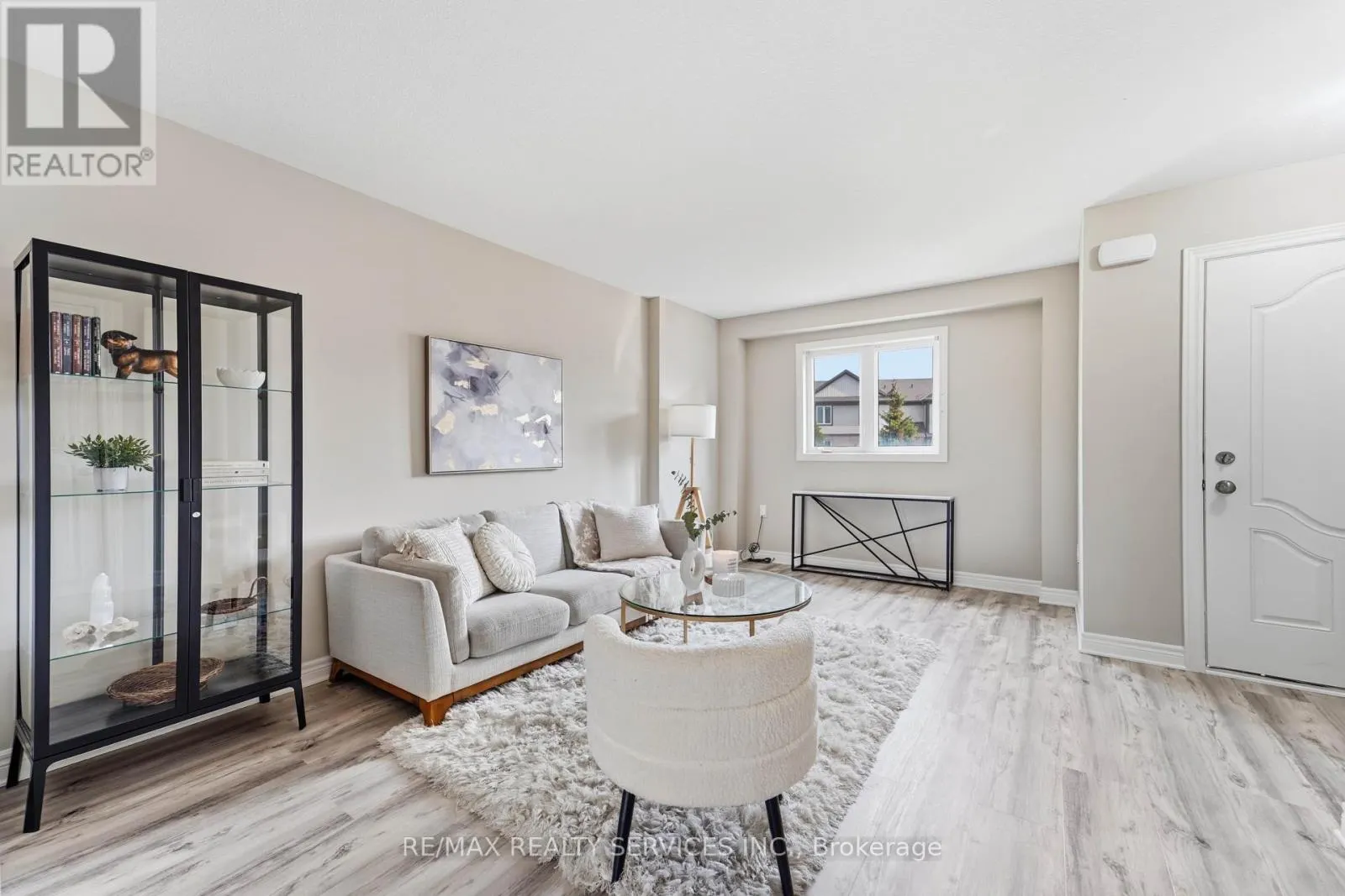 5 - 7768 ASCOT CIRCLE