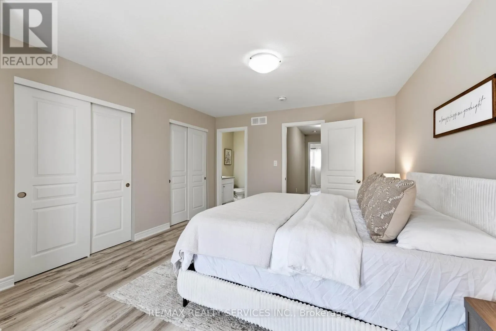 5 - 7768 ASCOT CIRCLE