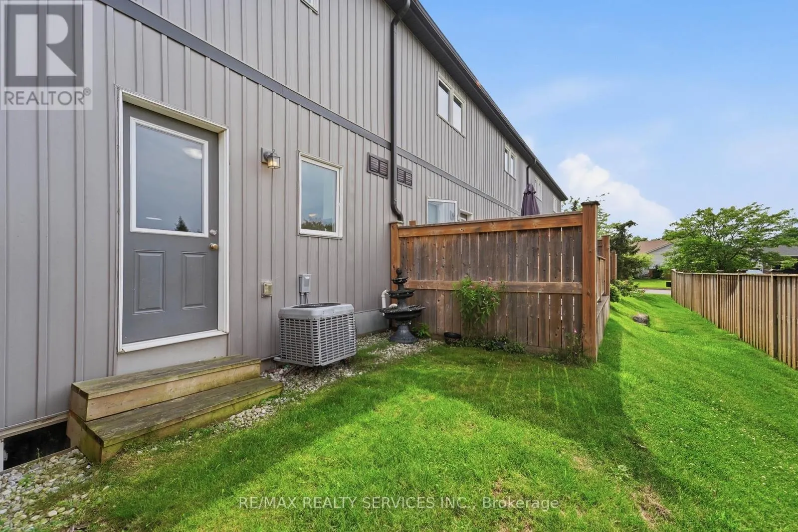 5 - 7768 ASCOT CIRCLE