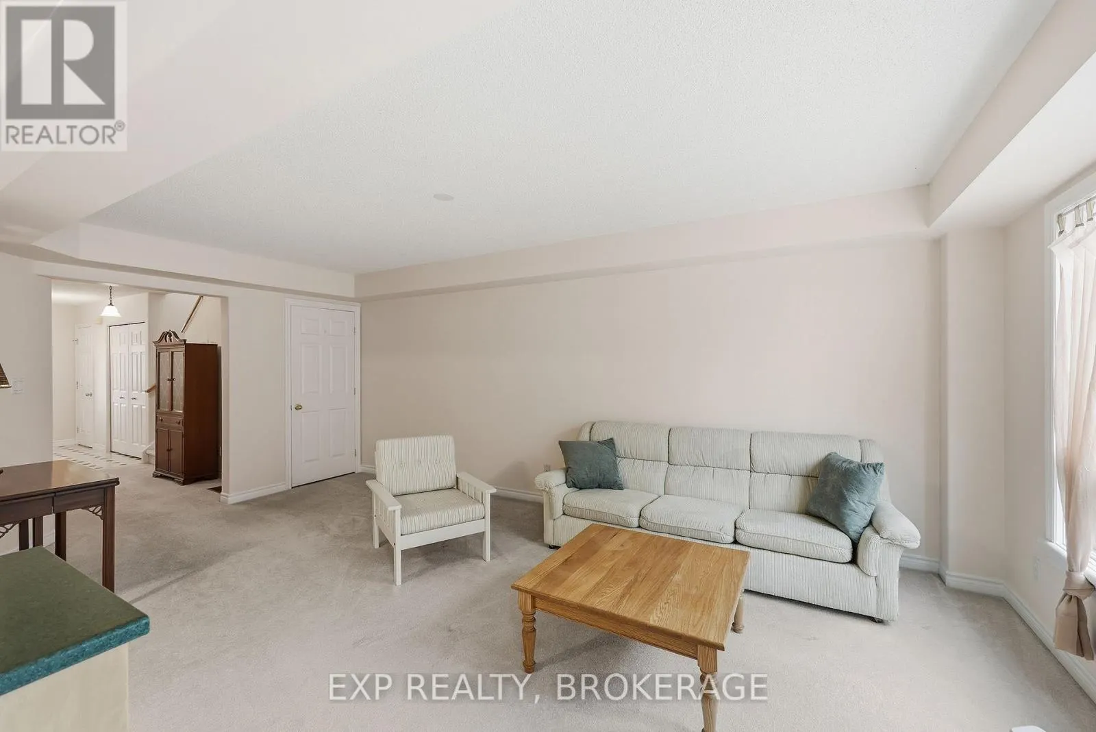 702 MACLEAN COURT