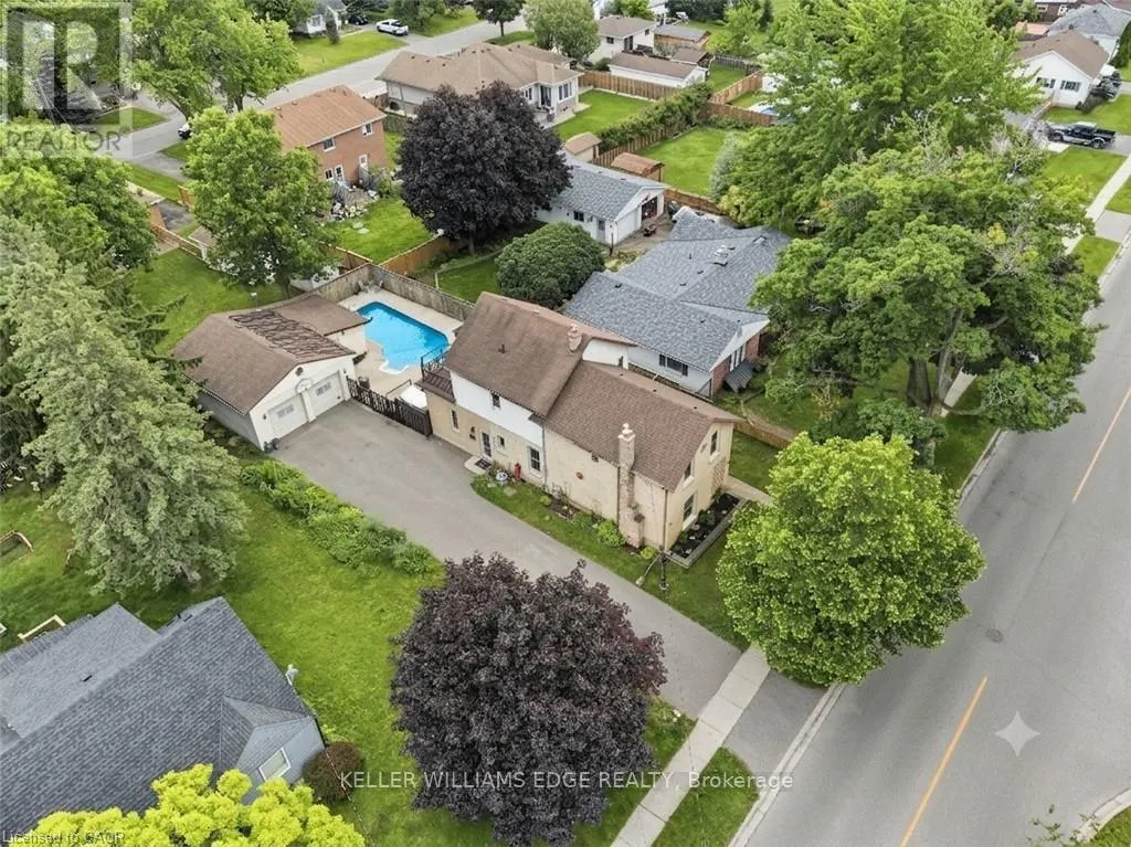 32 CLENCH AVENUE